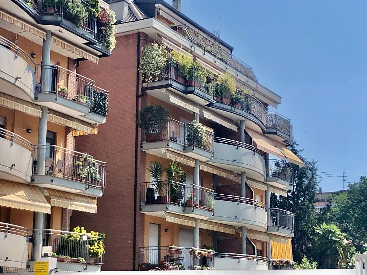 Monica Casa Vacanza 布斯托阿西齐奥